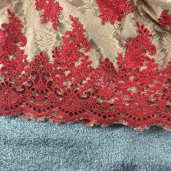 Dress The Population 3/4 Long Sleeve Above Knee Mini Dress Tan Red Lace Womens M - Picture 4 of 12